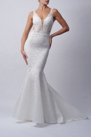 Ivory Fitted Lace Wedding Gown MC311943